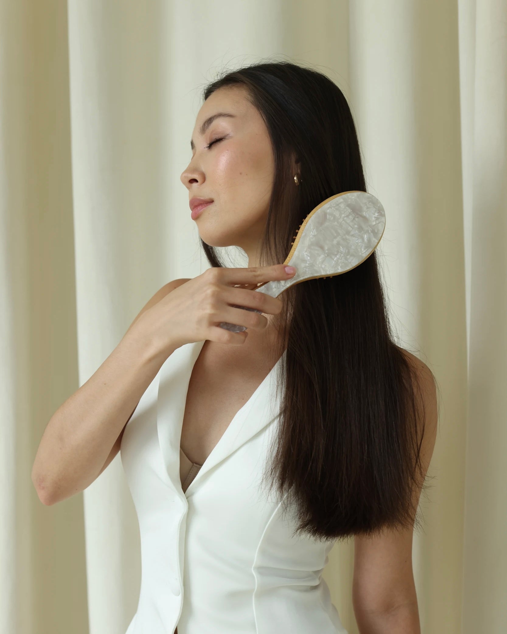 Mother of Pearl Brush